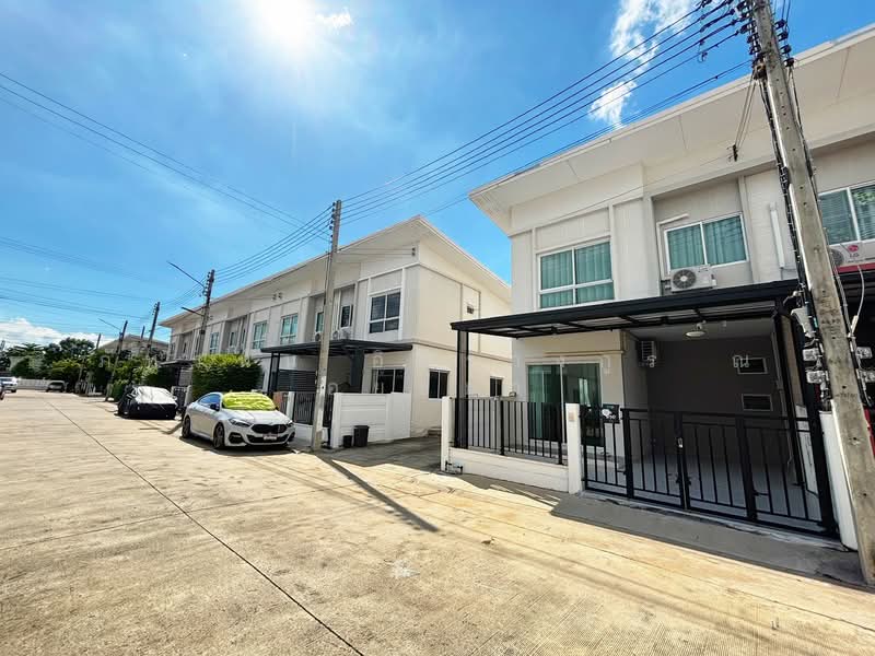 J Town Exclusive Rangsit - Klong 1, Pathum Thani, Rangsit-Nakhon Nayok Canal Road, Prachathipat, Thanyaburi, Pathum Thani, 4 Bedrooms, 71 sqm, Townhouse For Sale, by ภัทรนัน อิศรางกูร ณ อยุธยา, 500407884 - DDproperty.com