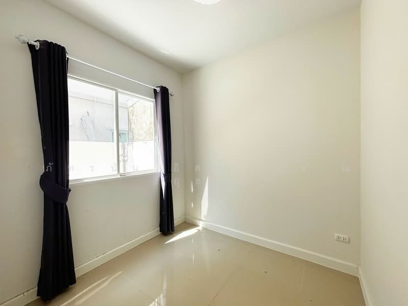 J Town Exclusive Rangsit - Klong 1, Pathum Thani, Rangsit-Nakhon Nayok Canal Road, Prachathipat, Thanyaburi, Pathum Thani, 4 Bedrooms, 71 sqm, Townhouse For Sale, by ภัทรนัน อิศรางกูร ณ อยุธยา, 500407884 - DDproperty.com