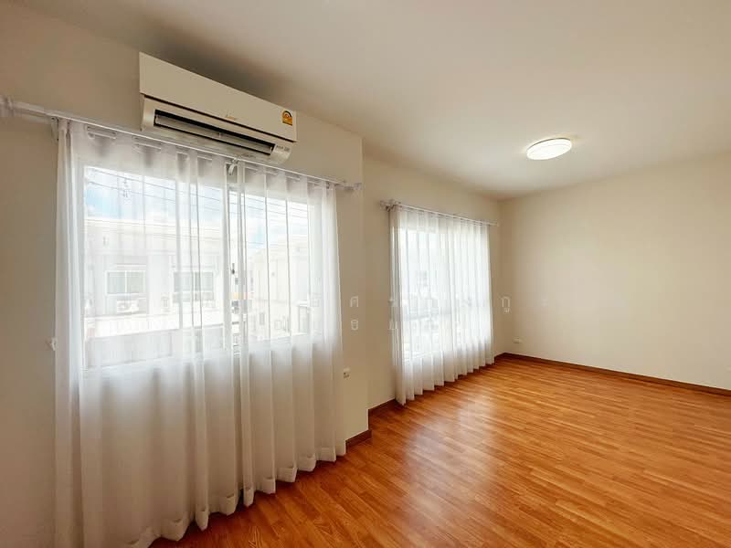 J Town Exclusive Rangsit - Klong 1, Pathum Thani, Rangsit-Nakhon Nayok Canal Road, Prachathipat, Thanyaburi, Pathum Thani, 4 Bedrooms, 71 sqm, Townhouse For Sale, by ภัทรนัน อิศรางกูร ณ อยุธยา, 500407884 - DDproperty.com