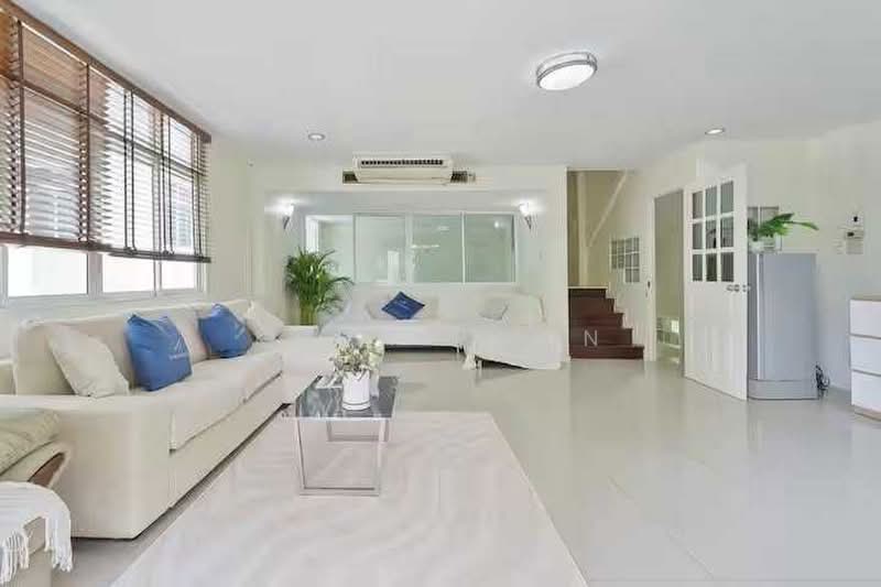 For Rent: 4-Storey Detached House in the Heart of Sukhumvit, Near BTS Phrom Phong (SPSSR292), Bangkok, สุขุมวิท, Khong Tan, Khlong Toei, Bangkok, 5 Bedrooms, 400 sqm, Single Detached House For Rent, by Khun Poon, 500407983 - DDproperty.com
