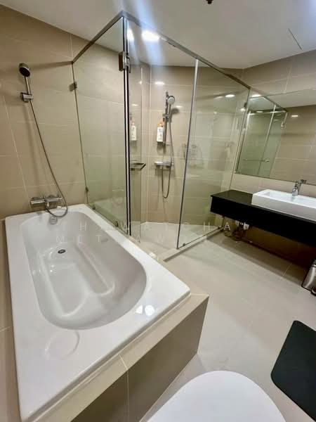 Belle Grand Rama 9, Bangkok, 131 Rama 9 Road, Huai Khwang, Bangkok, 2 Bedrooms, 101 sqm, Condo For Rent, by Thawatchai Methawongworakul, 500407991 - DDproperty.com