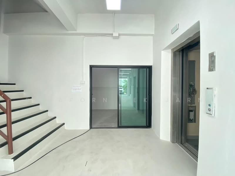 สำนักงาน5 ชั้น ใกล้เซ็นทรัลนอร์ทวิลล์, Nonthaburi, Bang Kra So, Muang Nonthaburi, Nonthaburi, , 400 sqm, Office Space For Sale, by Supaporn Sekajarn, 500407997 - DDproperty.com