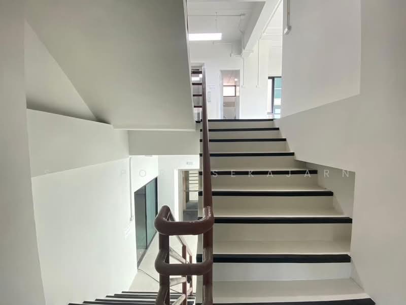 สำนักงาน5 ชั้น ใกล้เซ็นทรัลนอร์ทวิลล์, Nonthaburi, Bang Kra So, Muang Nonthaburi, Nonthaburi, , 400 sqm, Office Space For Sale, by Supaporn Sekajarn, 500407997 - DDproperty.com