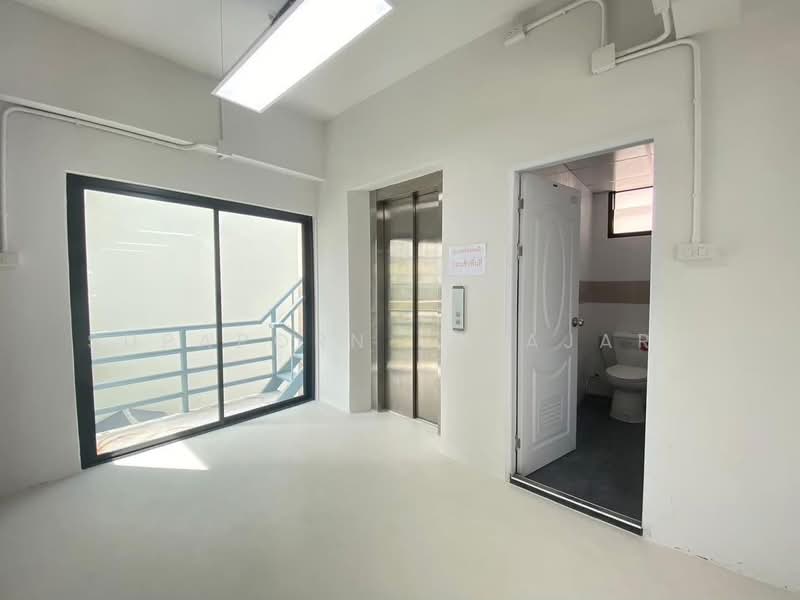 สำนักงาน5 ชั้น ใกล้เซ็นทรัลนอร์ทวิลล์, Nonthaburi, Bang Kra So, Muang Nonthaburi, Nonthaburi, , 400 sqm, Office Space For Sale, by Supaporn Sekajarn, 500407997 - DDproperty.com
