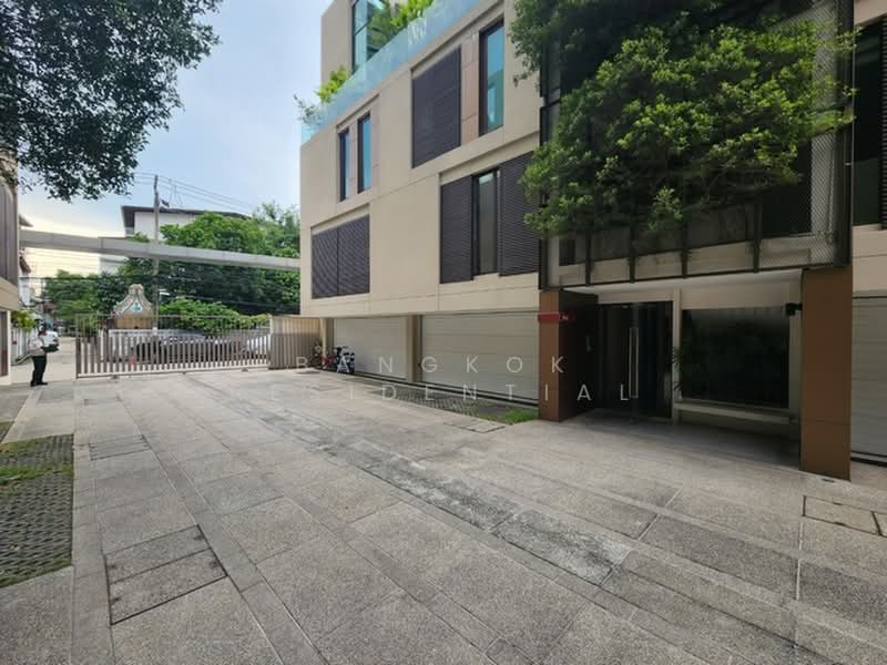 Baan Lux Sathon : บ้าน ลักซ์-สาทร, กรุงเทพ, ซอยเมฆสวัสดิ์, ช่องนนทรี, ยานนาวา, กรุงเทพ, 380 ตร.ม., คอนโด ขาย, โดย Bangkok Residential, 500408006 - DDproperty.com