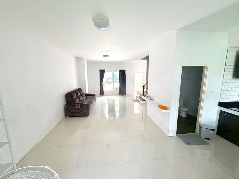 ขาย ทาวน์เฮ้าส์ โครงการ แกรนด์วิลล์ ปทุมธานี-สายใน, Pathum Thani, Ban Zhang, Muang Pathum Thani, Pathum Thani, 3 Bedrooms, 90 sqm, Townhouse For Sale, by กรณวัสส์ กัณฑวัสส์วงส์, 500408008 - DDproperty.com