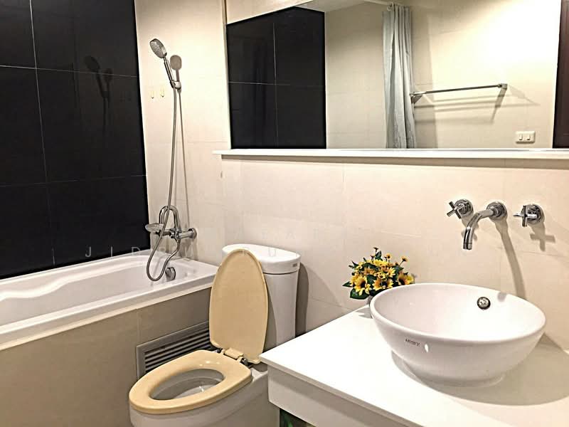 The Address Sukhumvit 42, Bangkok, 39 Soi Barbot 1, Sukhumvit Road, Phra Kanong, Khlong Toei, Bangkok, 1 Bedroom, 45 sqm, Condo For Rent, by Walapa Jidbumrungsakun, 500408025 - DDproperty.com