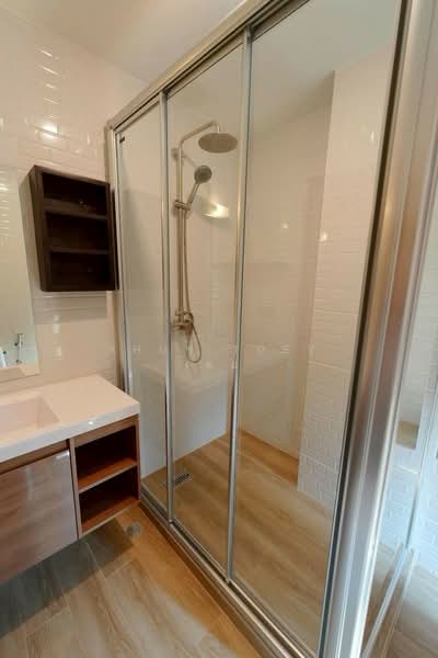 Von Napa Sukhumvit 38, Bangkok, Soi Sukhumvit 38, Phra Kanong, Khlong Toei, Bangkok, 1 Bedroom, 55 sqm, Condo For Rent, by Khun Toey เตย, 500408043 - DDproperty.com