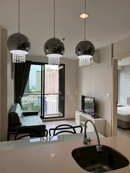 Rhythm Sukhumvit 42, Bangkok, Soi Sukhumvit 42, Sukhumvit Road, Phra Kanong, Khlong Toei, Bangkok, 1 Bedroom, 45 sqm, Condo For Rent, by Pawanrat Panchawanon, 500408046 - DDproperty.com