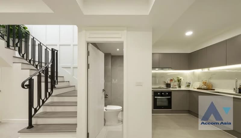 Luxury, Newly renovated 3 Bedrooms Townhouse for Sale and Rent in Sukhumvit, Bangkok near BTS Phra k, Bangkok, Khlong Tan Nua, Watthana, Bangkok, 3 Bedrooms, 192 sqm, Single Detached House For Rent, by Accom Asia, 500408092 - DDproperty.com