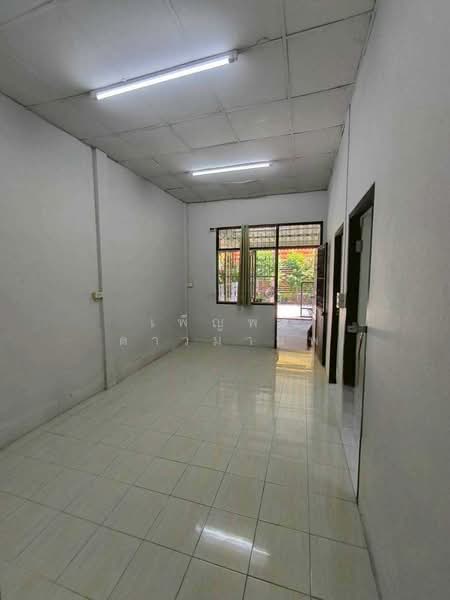 ประภัสสรวิลล่า พุทธมณฑลสาย 5, Nakhon Pathom, Bang Krathuk, Sam Phran, Nakhon Pathom, 2 Bedrooms, 116 sqm, Townhouse For Sale, by เพ็ญพร ดาวมานพ, 500408124 - DDproperty.com