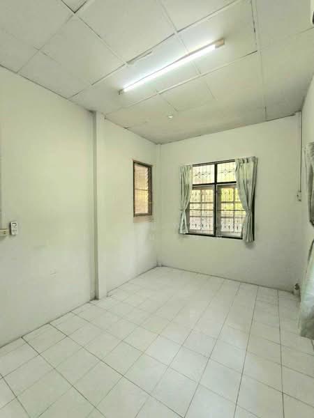 ประภัสสรวิลล่า พุทธมณฑลสาย 5, Nakhon Pathom, Bang Krathuk, Sam Phran, Nakhon Pathom, 2 Bedrooms, 116 sqm, Townhouse For Sale, by เพ็ญพร ดาวมานพ, 500408124 - DDproperty.com