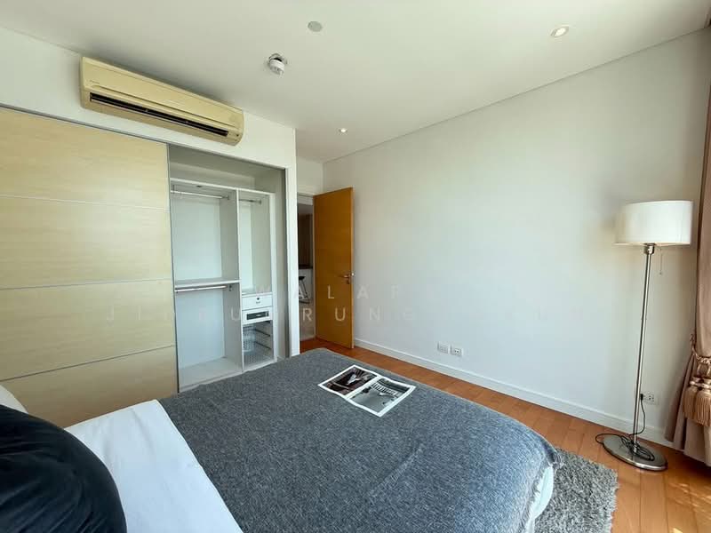 Fullerton Sukhumvit, Bangkok, Sukhumvit Road, Khlong Tan Nua, Watthana, Bangkok, 2 Bedrooms, 105 sqm, Condo For Rent, by Walapa Jidbumrungsakun, 500408126 - DDproperty.com