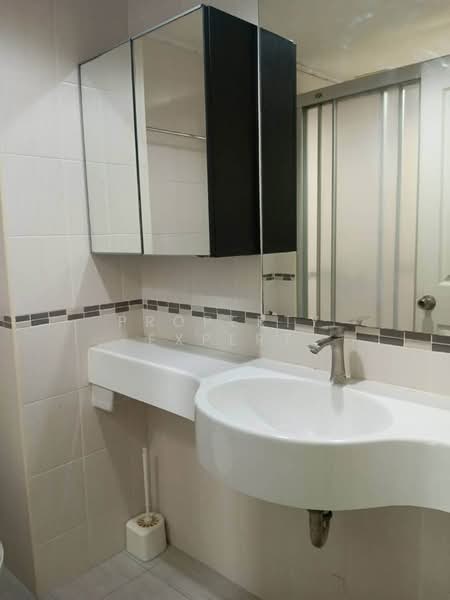 Lumpini Ville Ramkhamhaeng 26, Bangkok, Soi Ramkamhang 26, Huamark Road, Hua Mak, Bang Kapi, Bangkok, 1 Bedroom, 28 sqm, Condo For Sale, by Property Expert, 500408133 - DDproperty.com