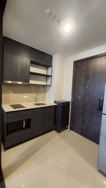 XT Huaikhwang, Bangkok, 244 Ratchadaphisek Road, Huai Khwang, Bangkok, 1 Bedroom, 35 sqm, Condo For Rent, by Pawanrat Panchawanon, 500408181 - DDproperty.com