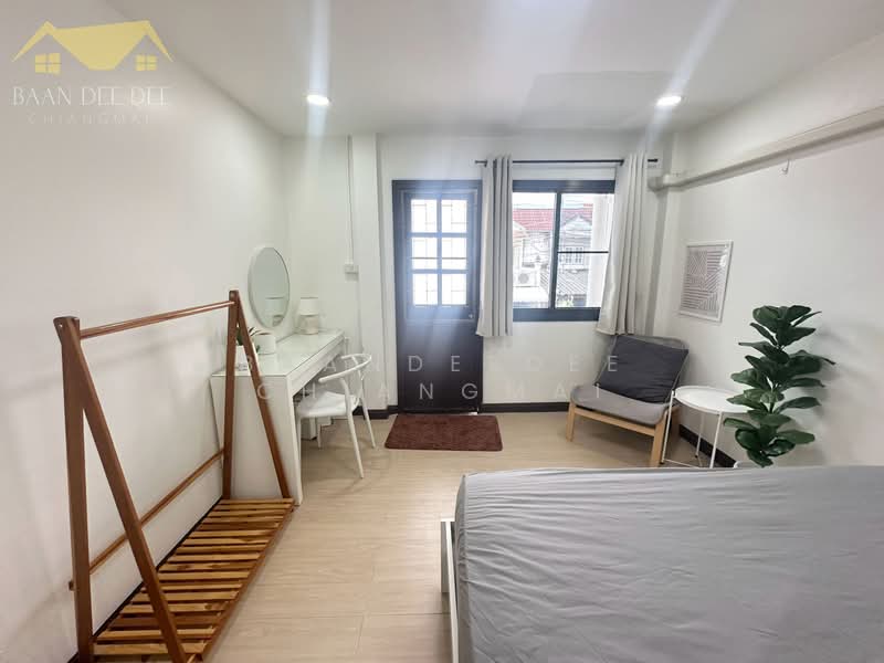 Townhome for rent near Nimmanhaemin, Chiang Mai Rental Price: 25,000 THB/month Property ID: No.1H615, Chiang Mai, Su Thep, Muang Chiang Mai, Chiang Mai, 2 Bedrooms, 110 sqm, Townhouse For Rent, by Baandeedee Chiangmai, 500408204 - DDproperty.com