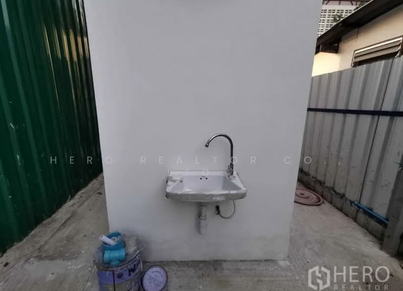 For Rent Warehouse 180 sq.m. in Bang Na, Bangkok BRE21487, กรุงเทพ, บางนาเหนือ, บางนา, กรุงเทพ, 180 ตร.ม., โกดัง-โรงงาน ให้เช่า, โดย Hero Realtor Co., Ltd., 500408273 - DDproperty.com