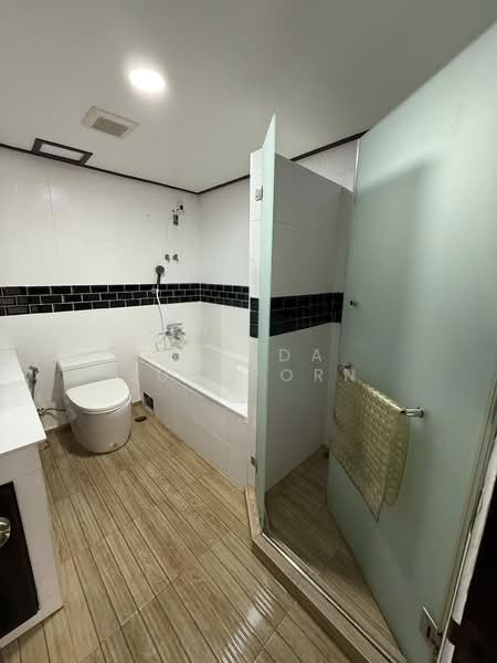 Charoennakorn River Place, Bangkok, Charoennakorn Road, Samlae, Thon Buri, Bangkok, 2 Bedrooms, 110 sqm, Condo For Sale, by Vipada Supaporn, 500408275 - DDproperty.com