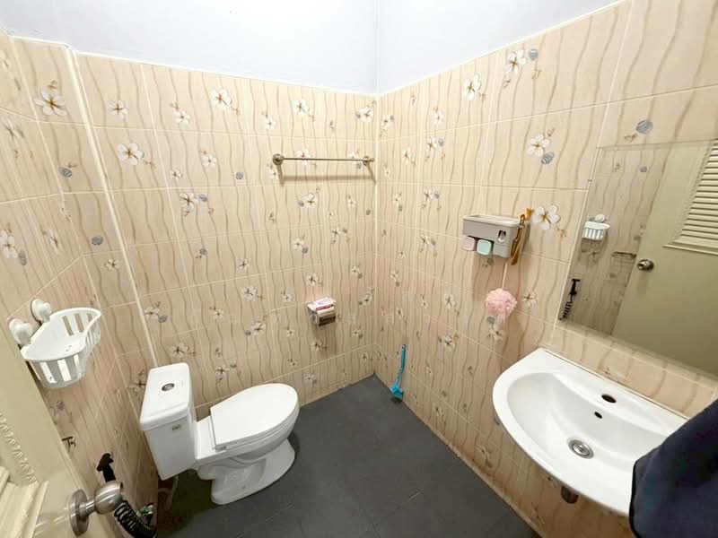 Chatpailin Ladlumkaew, Pathum Thani, Khlong Yai Road, Na-Mai, Lat Lum Kaeo, Pathum Thani, 2 Bedrooms, 80 sqm, Townhouse For Sale, by กรณวัสส์ กัณฑวัสส์วงส์, 500408299 - DDproperty.com