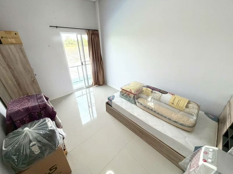 Chatpailin Ladlumkaew, Pathum Thani, Khlong Yai Road, Na-Mai, Lat Lum Kaeo, Pathum Thani, 2 Bedrooms, 80 sqm, Townhouse For Sale, by กรณวัสส์ กัณฑวัสส์วงส์, 500408299 - DDproperty.com