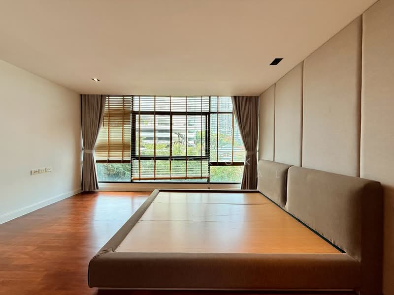 Baan Ananda, Bangkok, Sukhumvit 61, Khlong Tan Nua, Watthana, Bangkok, 3 Bedrooms, 250 sqm, Condo For Sale, by Bangkok Residential, 500408319 - DDproperty.com