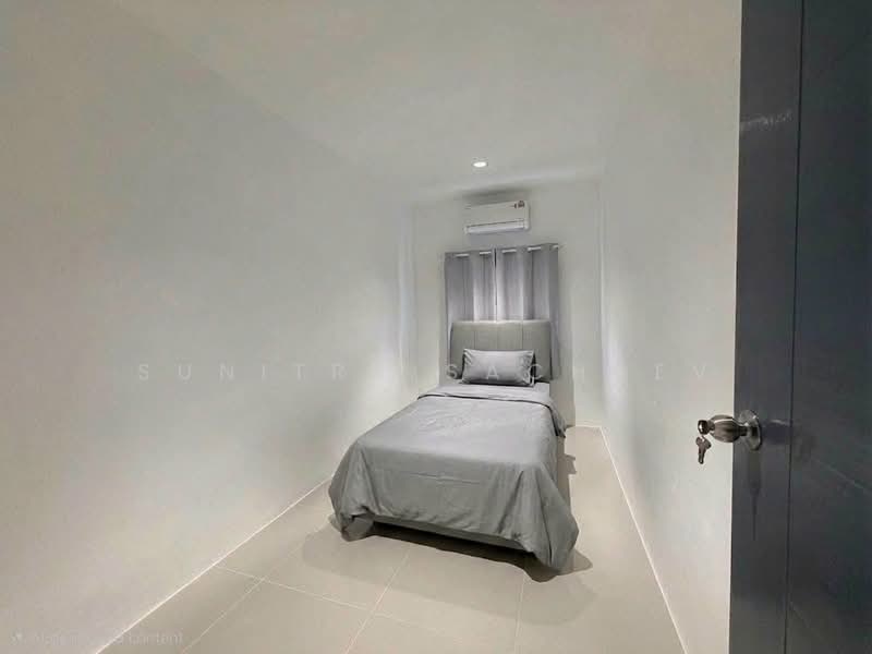 ทาวน์โฮม 2 ชั้น ซอยวชิรธรรม 57 แยก 18, Bangkok, Bang Chak, Phra Khanong, Bangkok, 3 Bedrooms, 110 sqm, Townhouse For Rent, by Sunitra Sachdev, 500408362 - DDproperty.com