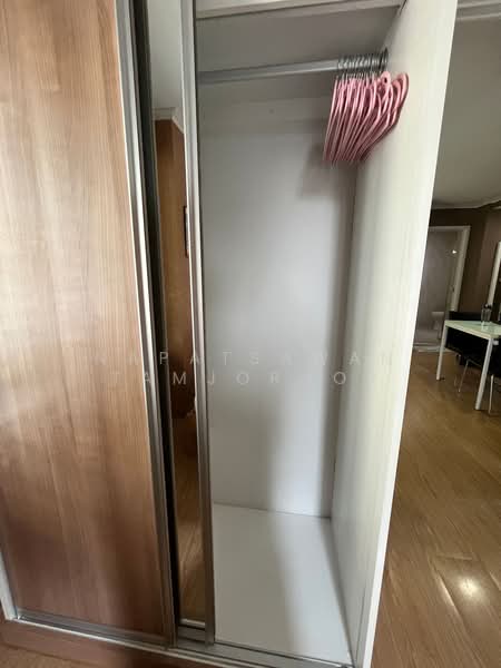 The Prague Condominium, Bangkok, 419 Damrong Rak Rd, Khlong Maha Nak, Pom Prap Sattru Phai, Bangkok, 1 Bedroom, 43 sqm, Condo For Rent, by Napatsawan Tamjorhor, 500408372 - DDproperty.com