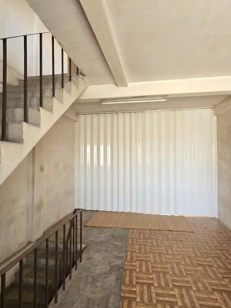 อาคารพาณิชย์ 3ชั้นครึ่ง บางกรวย-ไทรน้อย24, Nonthaburi, วัดชลอ, Sai Noi, Nonthaburi, 3 Bedrooms, 150 sqm, Townhouse For Sale, by Laphasrada Suebthai, 500408376 - DDproperty.com