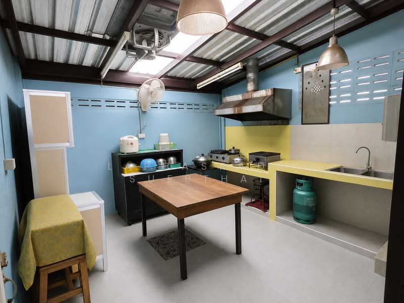 อาคารพาณิชย์ 3ชั้นครึ่ง บางกรวย-ไทรน้อย24, Nonthaburi, วัดชลอ, Sai Noi, Nonthaburi, 3 Bedrooms, 150 sqm, Townhouse For Sale, by Laphasrada Suebthai, 500408376 - DDproperty.com