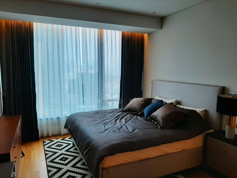 Sindhorn Residence, Bangkok, 54 Soi Ton Son, Lumphini, Pathum Wan, Bangkok, 2 Bedrooms, 95 sqm, Condo For Rent, by Simon Decalf, 500408385 - DDproperty.com