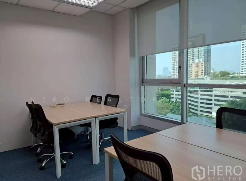 For Rent Office Space 237 sq.m. in Sathon, Bangkok HRE01029, กรุงเทพ, ยานนาวา, สาทร, กรุงเทพ, 237 ตร.ม., สำนักงาน ให้เช่า, โดย Hero Realtor Co., Ltd., 500408390 - DDproperty.com