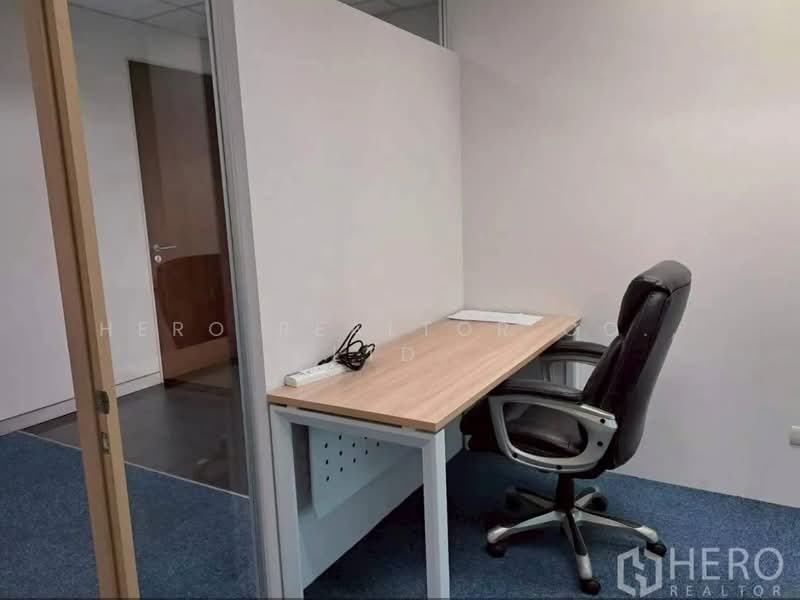 For Rent Office Space 237 sq.m. in Sathon, Bangkok HRE01029, กรุงเทพ, ยานนาวา, สาทร, กรุงเทพ, 237 ตร.ม., สำนักงาน ให้เช่า, โดย Hero Realtor Co., Ltd., 500408390 - DDproperty.com