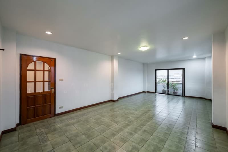 บ้านเดี่ยว ถ.เจริญรัถ ซ.13 แขวงคลองสาน เขตคลองสาน จ.กรุงเทพมหานคร 10600, กรุงเทพ, คลองสาน, กรุงเทพ, 493 ตร.ม., บ้านเดี่ยว ขาย, โดย คุณณัฐธนิน โยธินอุปไมย (เน็ท), 500408448 - DDproperty.com