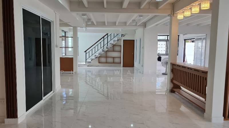 4-BR House, Bangkok, Lat Phrao, Bangkok, 4 Bedrooms, 382 sqm, Single Detached House For Rent, by Phakawadee Jiramanee, 500408471 - DDproperty.com