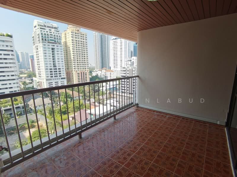Rishi Court, Bangkok, 47 Soi Sukhumvit 15, Khlongtoei Nua, Watthana, Bangkok, 3 Bedrooms, 280 sqm, Apartment For Rent, by Sutavee Chonlabud, 500408529 - DDproperty.com