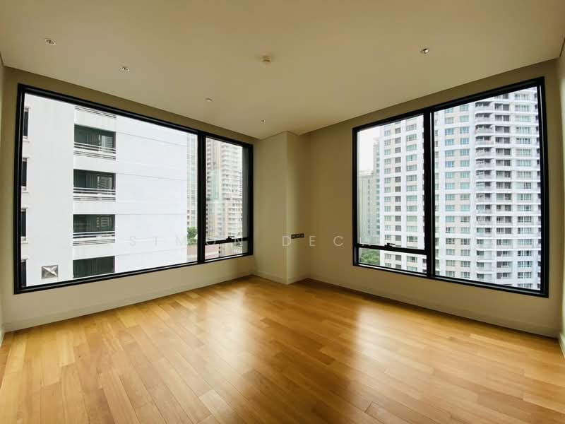 Sindhorn Residence, Bangkok, 54 Soi Ton Son, Lumphini, Pathum Wan, Bangkok, 2 Bedrooms, 140 sqm, Condo For Sale, by Simon Decalf, 500408534 - DDproperty.com