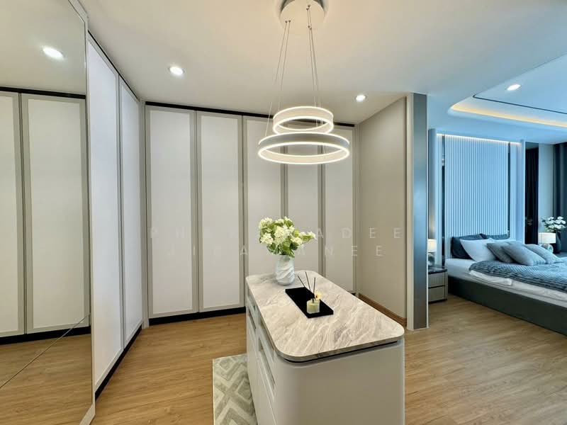 Baan Klang Muang The Edition Bangna Wongwaen, Bangkok, 189 Kanchanaphisek Road, Dok Mai, Prawet, Bangkok, 4 Bedrooms, 241 sqm, Semi-Detached House (Twin House) For Sale, by Phakawadee Jiramanee, 500408543 - DDproperty.com