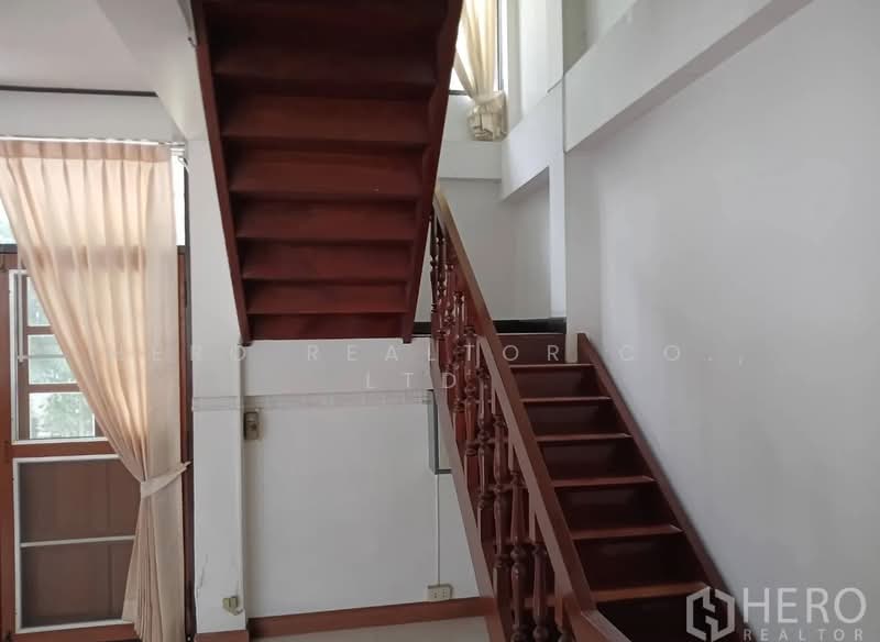 For sale 3 Bedroom Detached House in Watthana, Bangkok HRE01039, Bangkok, Khlong Tan Nua, Watthana, Bangkok, 3 Bedrooms, 301 sqm, Single Detached House For Sale, by Hero Realtor Co., Ltd., 500408576 - DDproperty.com