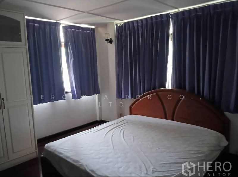 For sale 3 Bedroom Detached House in Watthana, Bangkok HRE01039, Bangkok, Khlong Tan Nua, Watthana, Bangkok, 3 Bedrooms, 301 sqm, Single Detached House For Sale, by Hero Realtor Co., Ltd., 500408576 - DDproperty.com