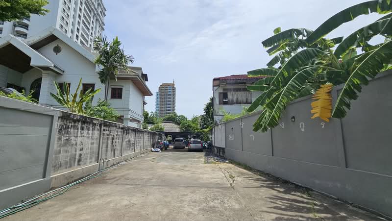 ที่ดินสุขุมวิท 39, กรุงเทพ, สุขุมวิท 39, คลองตัน, คลองเตย, กรุงเทพ, 1,344 ตร.ม., ที่ดิน ขาย, โดย อรรถพล อิศรางกูร ณ อยุธยา, 500408577 - DDproperty.com