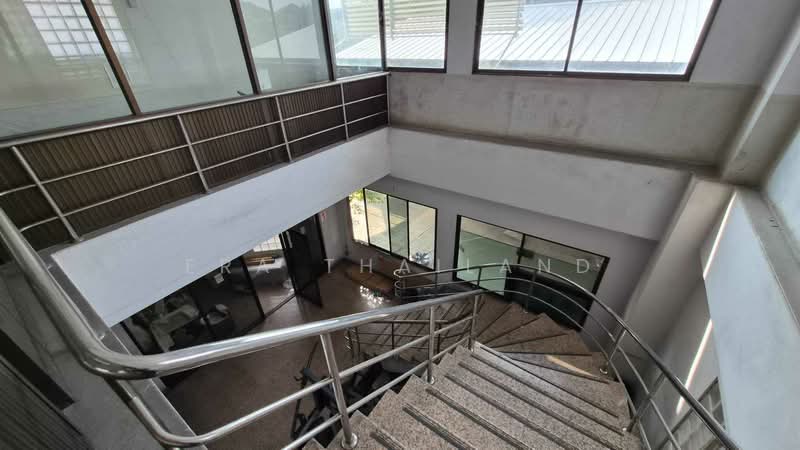 ขายโรงงานพร้อมใบ รง.4 ทำเลทอง เลียบด่วนรามอินทรา-ลาดพร้าว 87, กรุงเทพ, วังทองหลาง, กรุงเทพ, 5,750 ตร.ม., โกดัง-โรงงาน ขาย, โดย ERA Thailand, 500408610 - DDproperty.com