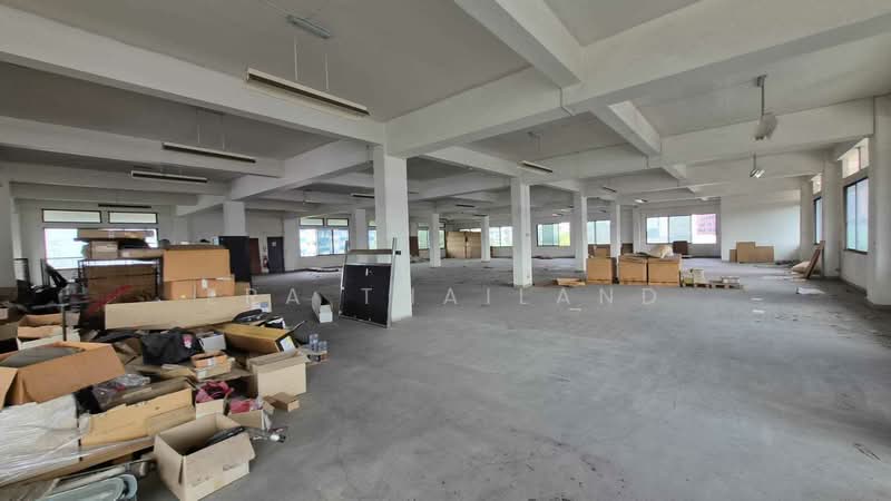 ขายโรงงานพร้อมใบ รง.4 ทำเลทอง เลียบด่วนรามอินทรา-ลาดพร้าว 87, กรุงเทพ, วังทองหลาง, กรุงเทพ, 5,750 ตร.ม., โกดัง-โรงงาน ขาย, โดย ERA Thailand, 500408610 - DDproperty.com