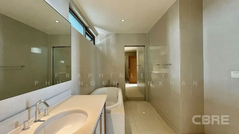 The Emporio Place : ดิ เอ็มโพริโอ เพลส, กรุงเทพ, 93 ซอยสุขุมวิท 24 ถนนสุุขุมวิท, คลองตัน, คลองเตย, กรุงเทพ, 126 ตร.ม., คอนโด ขาย, โดย Praphinleeya Phuengkhuankhan, 500408640 - DDproperty.com