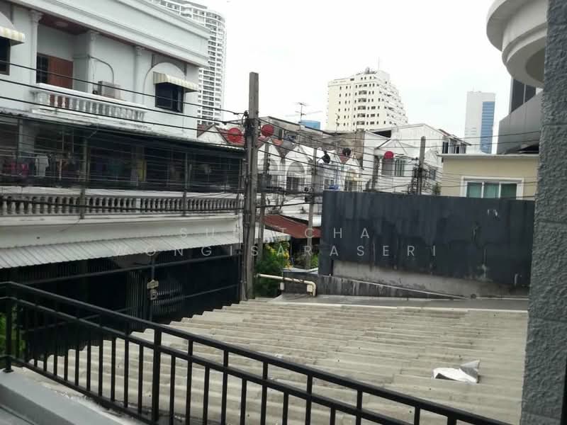 4-BR Townhouse, Bangkok, Chatuchak, Bangkok, 4 Bedrooms, 325 sqm, Townhouse For Sale, by Supitcha Wongisaraseri, 500408718 - DDproperty.com