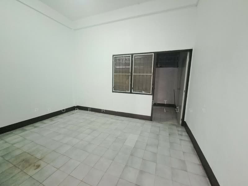หมู่บ้านสุขสวัสดิ์7 นครสวรรค์, Nakhon Sawan, Nakhonsawan Tok, Muang Nakhon Sawan, Nakhon Sawan, 3 Bedrooms, 150 sqm, Townhouse For Sale, by The Best Property เบ็นซ์, 500408794 - DDproperty.com