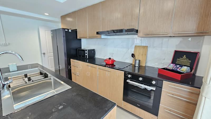 House in Thonglor, Bangkok, Phra Kanong, Khlong Toei, Bangkok, 4 Bedrooms, 350 sqm, Villa For Rent, by BANGKOK PROPERTY AGENTS, 500408814 - DDproperty.com