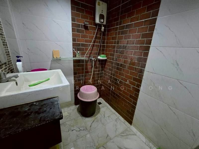 บ้าน 4-ห้องนอน, กรุงเทพ, บางแค, กรุงเทพ, 220 ตร.ม., บ้านเดี่ยว ขาย, โดย Trinnaya Dungsirisangthong, 500408855 - DDproperty.com