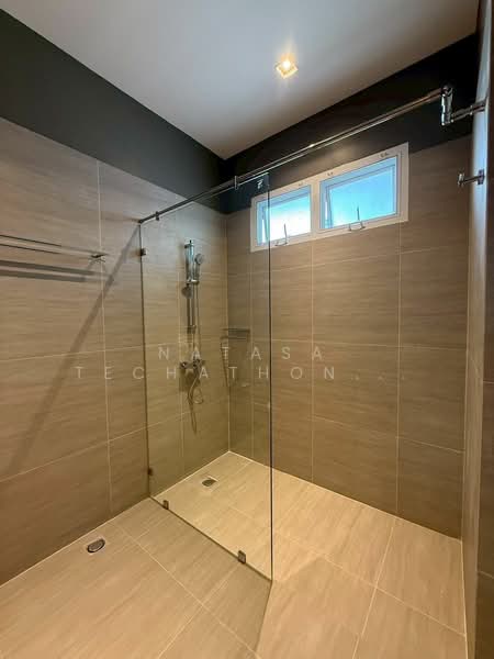 Newton Tower, Bangkok, Soi Sukhumvit 6, Khlong Toei, Bangkok, 3 Bedrooms, 180 sqm, Condo For Rent, by Natasa Techathonthanakhun, 500408885 - DDproperty.com