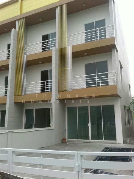 4-BR Townhouse, Bangkok, Thung Song Hong, Lak Si, Bangkok, 4 Bedrooms, 192 sqm, Townhouse For Rent, by Trinnaya Dungsirisangthong, 500408907 - DDproperty.com