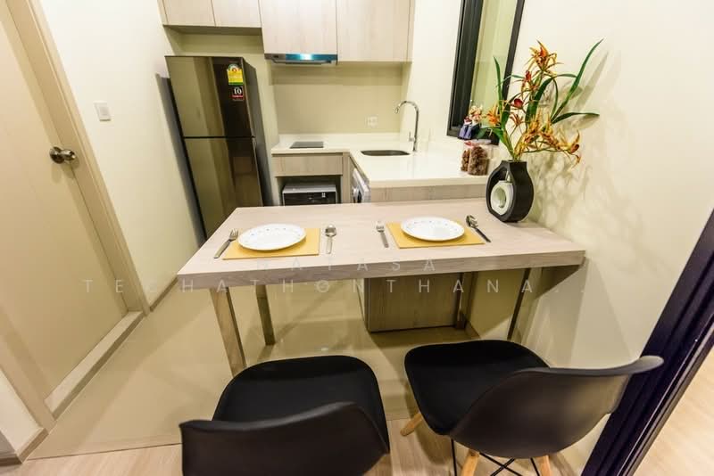 Life Asoke, Bangkok, Asoke-Dindang Road, Bang Kapi, Huai Khwang, Bangkok, 1 Bedroom, 35 sqm, Condo For Rent, by Natasa Techathonthanakhun, 500408924 - DDproperty.com